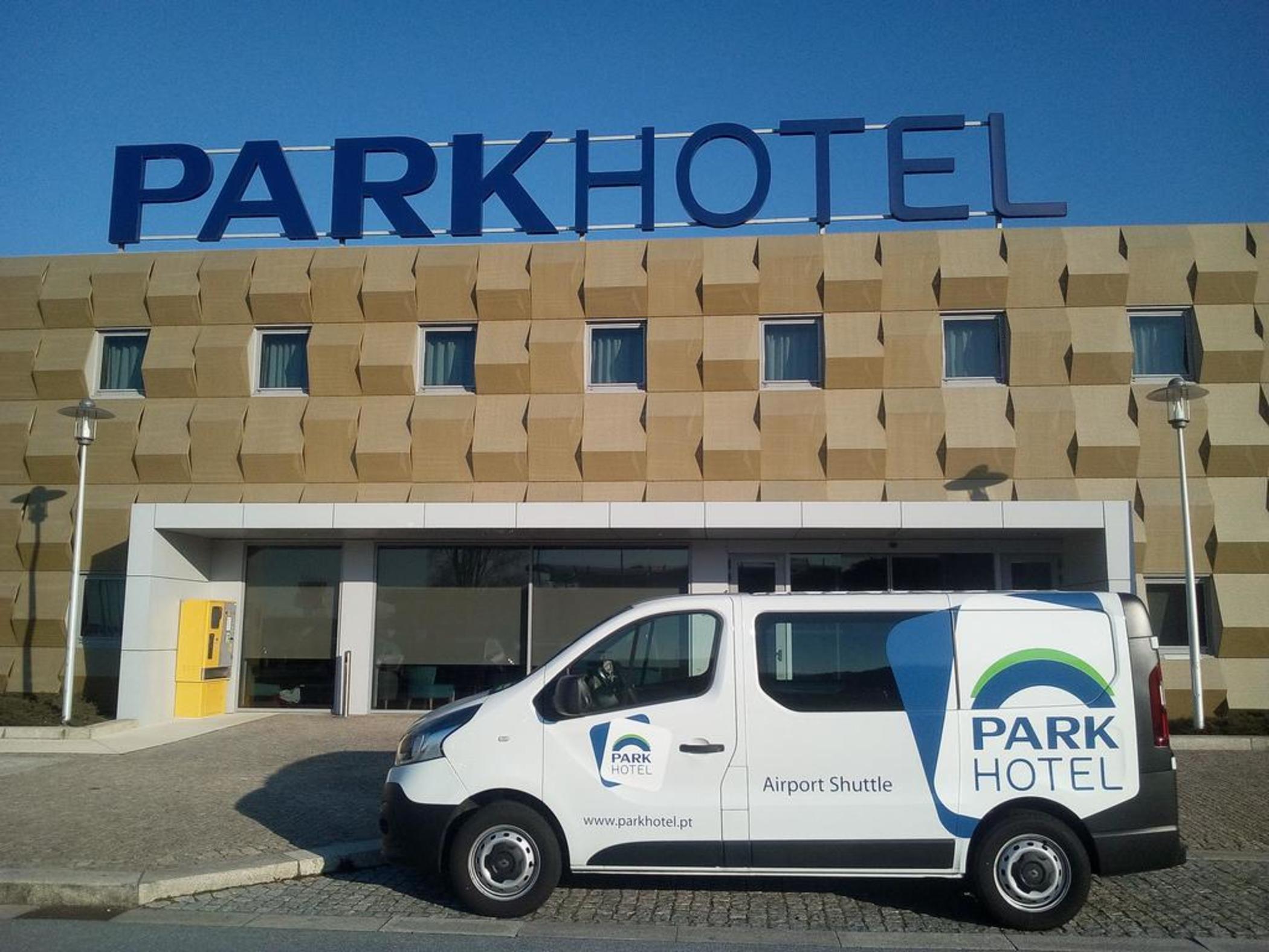 Park Porto Aeroporto Maía