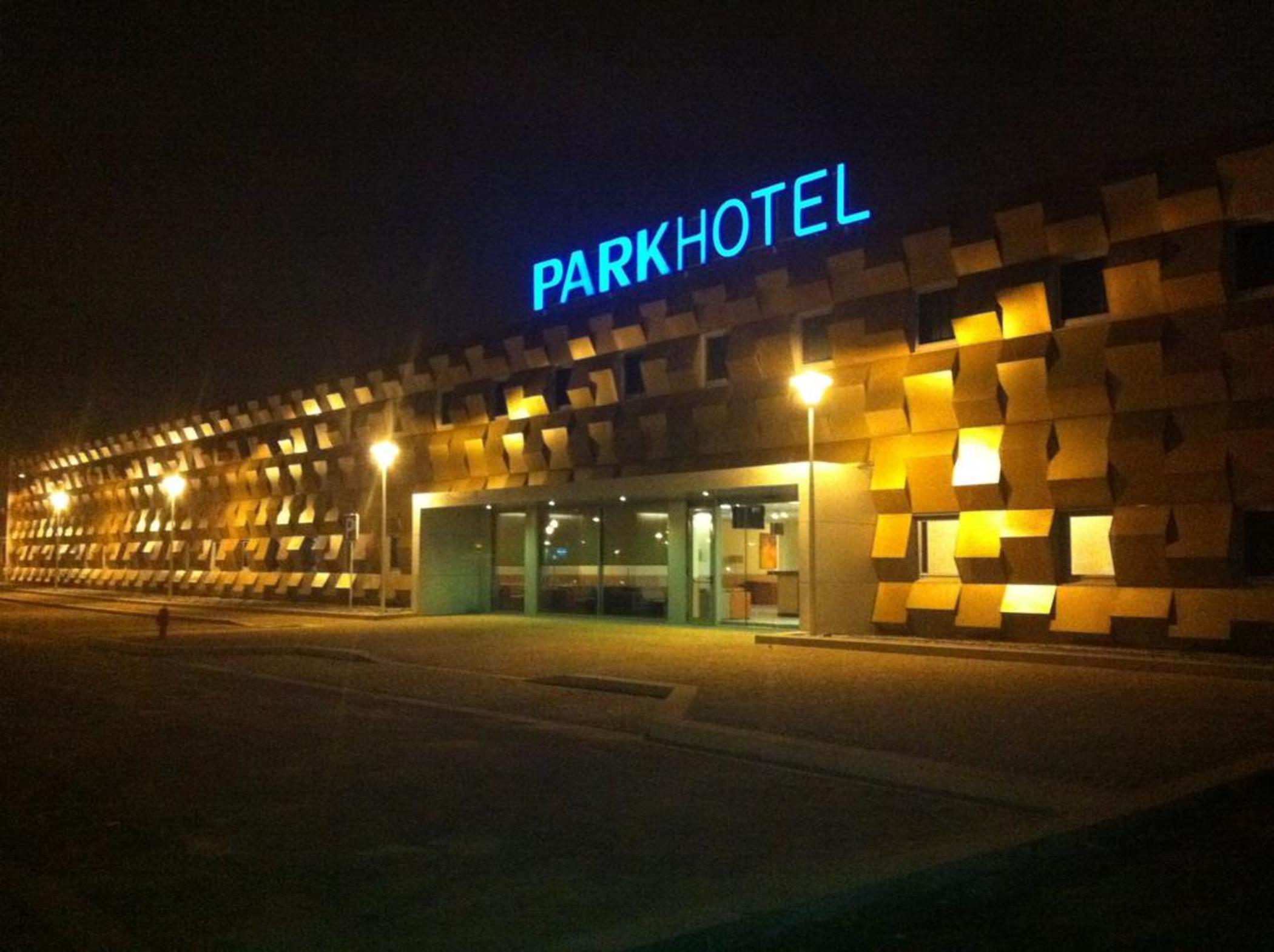 Park Porto Aeroporto Hotel Maía